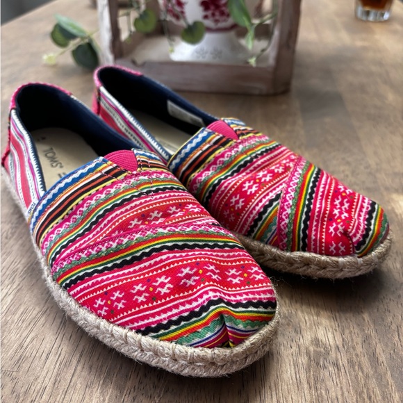 Tom’s Alpargata slip on espadrilles - Picture 2 of 7